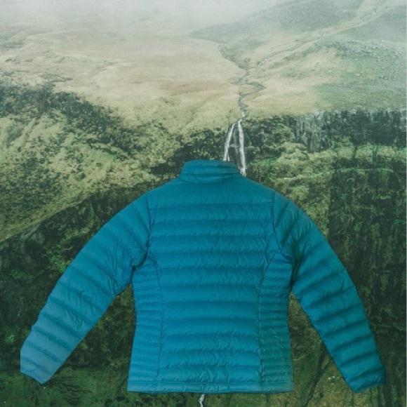 LOT OF 2 PATAGONIA WOMENS SMALL DOWN JACKET FULL ZIP & MID-WEIGHT CAPILENE CREW - Picture 3 of 10